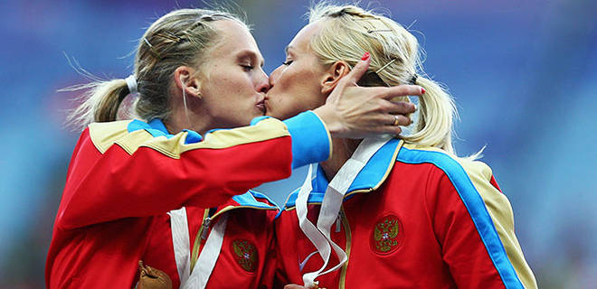 Le baiser des athlètes russes n'était pas un geste de protestation