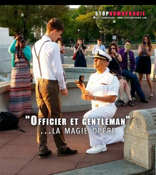 Washington. "Officier et gentleman" : une demande en mariage "en bonne et due forme" et la magie opère :)