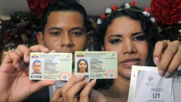 En Équateur, les couples gays ou transsexuels peuvent désormais inscrire leur union de fait sur leur document d'identité 