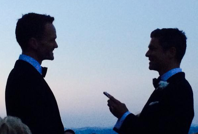 Hey ! Devinez quoi ? Neil Patrick Harris et David Burtka se sont mariés le week-end dernier 