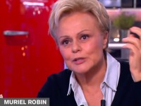 Entretien. Dans « C à vous » sur France 5, Muriel Robin évoque son homosexualité