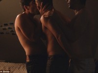 Échange physique intime et baiser langoureux entre James Franco et Zachary Quinto pour le biopic "I Am Michael"