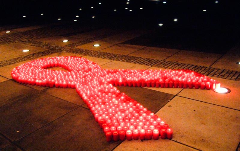 L’Assemblée nationale rétablit l’interdiction des soins funéraires pour les personnes séropositives