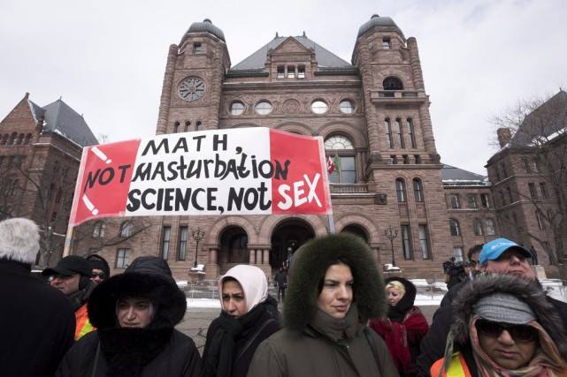 Au Canada, les débats sur l'éducation sexuelle ont des relents d'homophobie