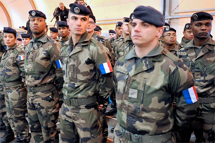 Homophobie : Une dizaine de cas signalés dans l’armée française en 2014