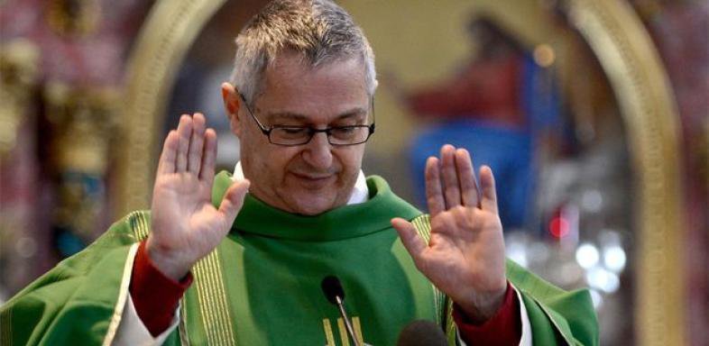 Bénédiction d'un couple lesbien : Les évêques suisses rejettent l'initiative du curé de Bürglen