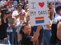 Parentalité : aucune différence significative entre familles homosexuelles et hétérosexuelles