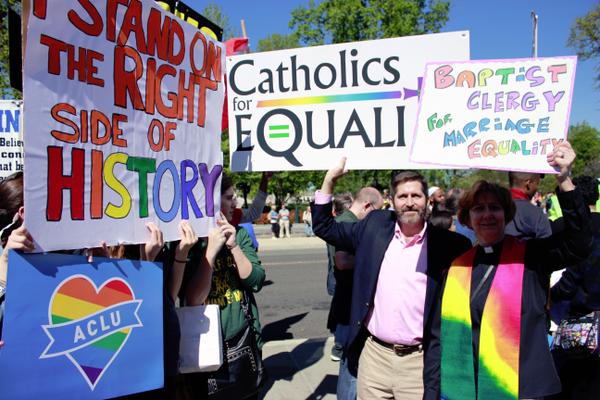 Droit constitutionnel : La Cour Suprême divisée sur le "mariage homosexuel"
