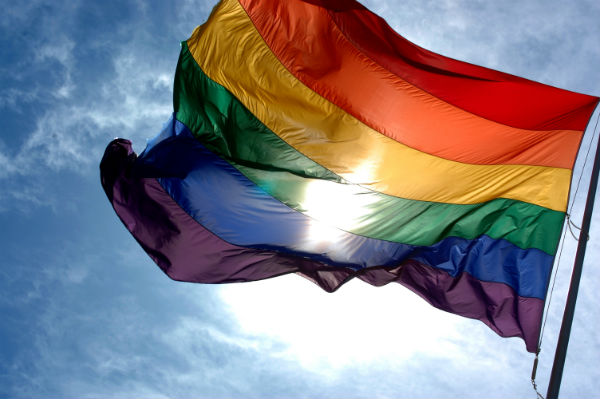 Fiertés LGBT : Le drapeau « arc-en-ciel » entre au MoMA