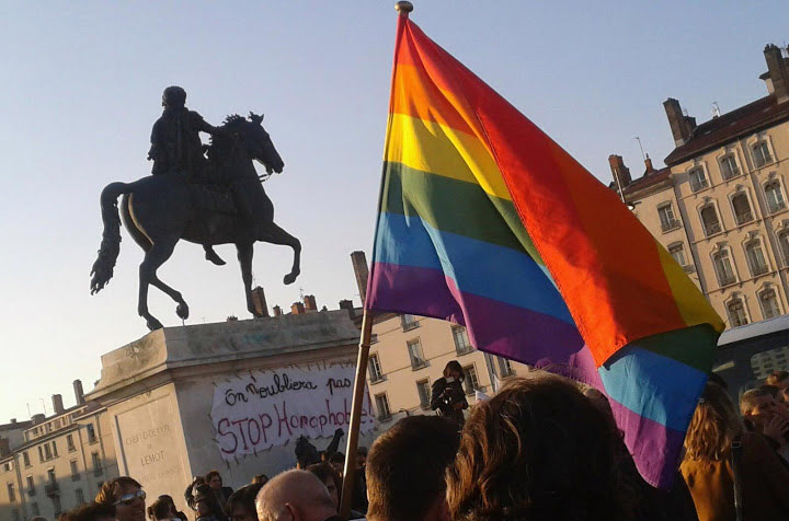 Gay Pride interdite dans le Vieux-Lyon : le préfet accusé de créer une "no-go-zone" pour les LGBT !
