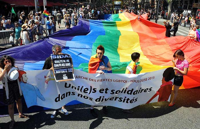 Près de 25 000 personnes «unies et solidaires» pour la 21ème «marche des fiertés» de Toulouse