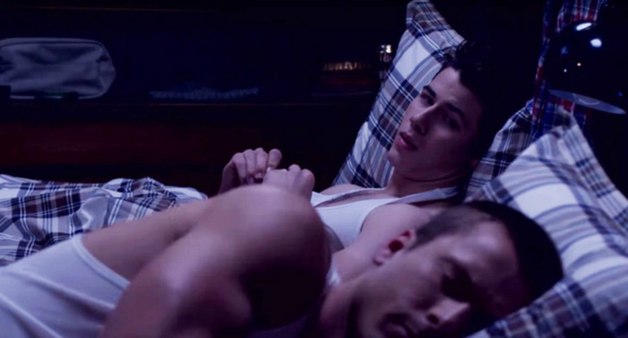 Interview : Nick Jonas "honoré" d'incarner un nouveau personnage homosexuel dans "Scream Queens"
