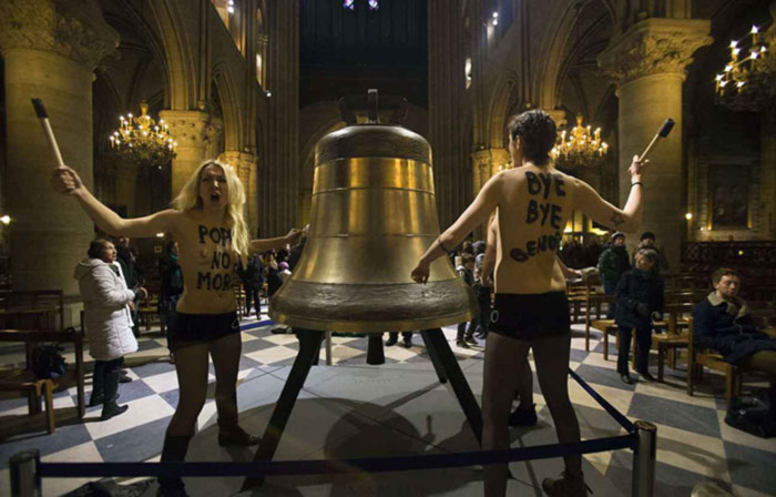 Dégradations d’une cloche de Notre-Dame : relaxe confirmée en appel pour huit Femen