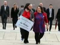 Irlande du Nord : Vote symbolique en faveur du mariage entre personnes du même sexe au Parlement