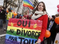 Mariage pour tous : des recours contre les décrets d'application de la loi Taubira rejetés devant le Conseil d'État