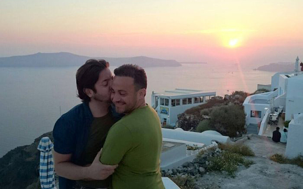 « Jamais marié » : l'histoire de ce couple homosexuel britannique qui a ému toute l'Australie