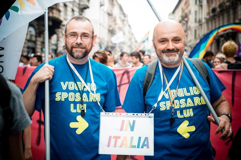 Italie : Les associations de défense des homosexuels contre une union sans possibilité d'adopter
