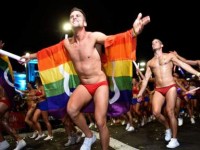 Australie : Un demi-million de personnes dans les rues de Sydney pour la 38ème édition du « Mardi Gras LGBT » (PHOTOS/VIDEOS)