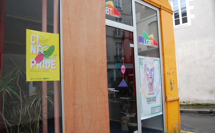 Nouvel acte de vandalisme à Nantes contre le Centre LGBT : un « geste homophobe et lâche ! »