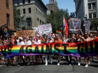 Plus d'un million de personnes dans les rues de New York, pour une Pride marquée par le massacre d'Orlando