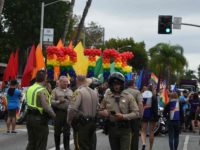 Un homme équipé d'explosifs et d'armes arrêté près de Los Angeles : il comptait « assister » à la Gay Pride