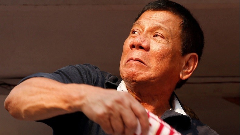 Philippines : quand le président Duterte qualifie l’ambassadeur américain de « fils de p***, homosexuel »