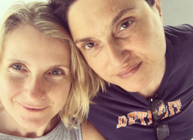 « Coming out » : L'émouvante déclaration d'amour d'Elizabeth Gilbert à « sa compagne et meilleure amie »