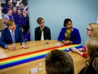 Pays-Bas : Le roi Willem-Alexander rend visite, pour la première fois, à la communauté gay