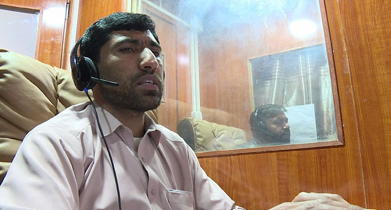 Homosexualité, mariage forcé... Une hotline pour répondre aux appels des jeunes Afghans en détresse (VIDEO)