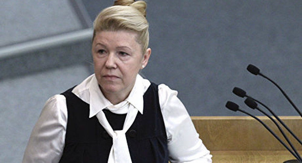 Violences domestiques : la Russie vote la dépénalisation sous l'impulsion de la députée à l’origine de la loi anti-gay