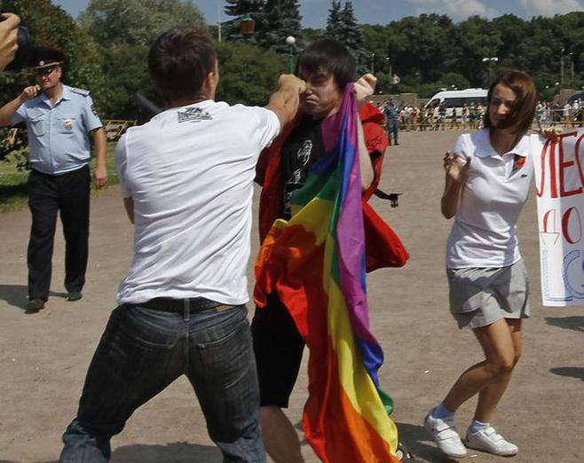 La Russie met en garde ses ressortissants homophobes quant à leurs comportements à l'étranger