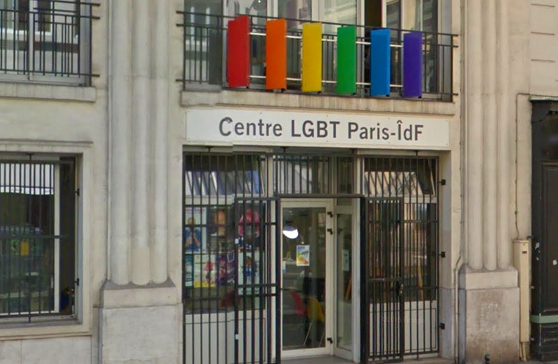 Dépôt de plainte après l'agression d'une militante transgenre devant le Centre LGBT Paris Île-de-France (VIDEO)