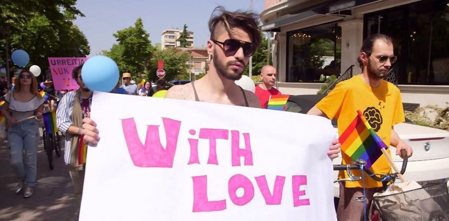 Vivre son homosexualité en Albanie, « où afficher sa différence demande beaucoup de courage » (Reportage/VIDEO)