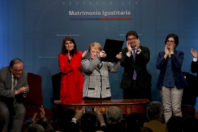 Chili : un projet de loi pour légaliser le mariage et l'adoption pour tous déposé au Congrès