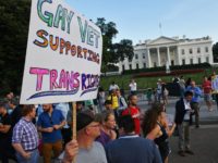 Interdiction des transgenres dans l'armée américaine : Des militaires poursuivent Donald Trump en justice