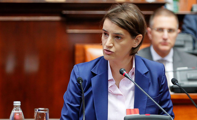 La Première ministre serbe, lesbienne, attendue à la Pride de Belgrade : « Inédit mais insuffisant »
