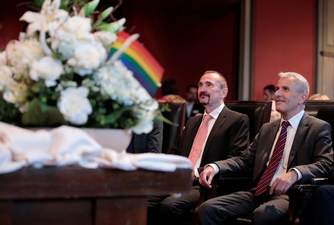 Bodo Mende et Karl Kreile, les premiers gays à se marier à Berlin : « nous sommes à présent un couple comme un autre »