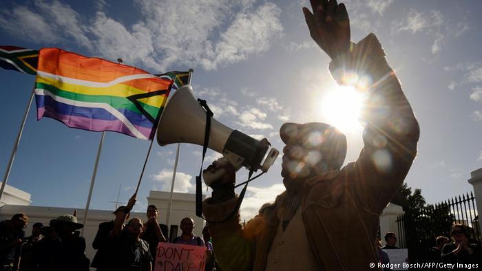 Tanzanie : 12 personnes accusées d'homosexualité, arrêtées dans un hôtel de Dar es Salaam