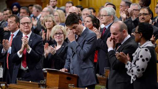 Discours du premier ministre Justin Trudeau pour présenter des excuses aux Canadiens LGBTQ2 (VIDEO)