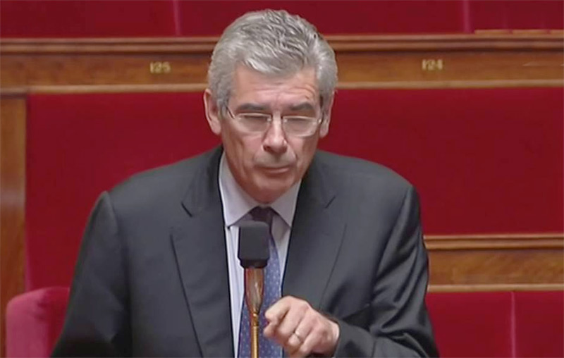 Proposition de loi contre l'homoparentalité : Jean-Charles Taugourdeau, député (LR), évoque le retrait de sa signature
