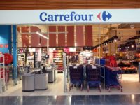 Couple gay injurié dans un Carrefour : l'auteure renvoyée devant le Tribunal correctionnel de Nanterre