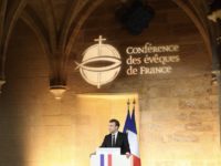 Vives critiques après le discours d'Emmanuel Macron devant la Conférence des évêques de France (VIDEO)