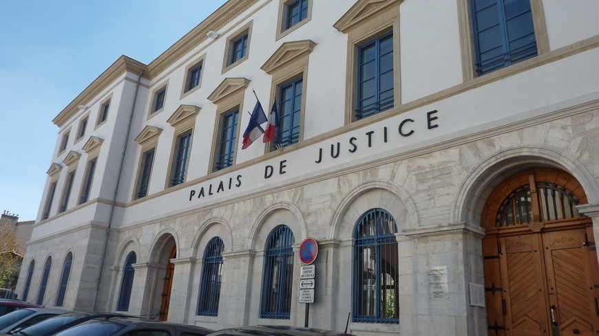 Agression d’un père et de son fils gay à Livron dans la Drôme : Neuf suspects interpellés, cinq mis en examen