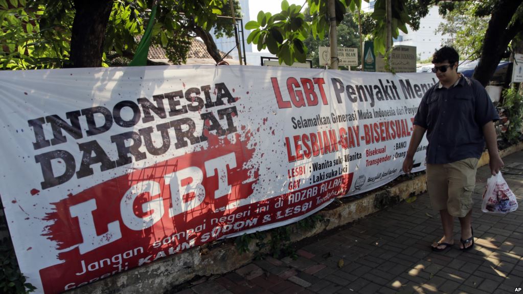 Indonésie : « La répression anti-LGBT alimente une crise dans le domaine de la santé », dénonce HRW (VIDEO)