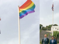 Un drapeau arc-en-ciel sur l’ambassade du Royaume-Uni en Algérie pour célébrer les droits LGBT