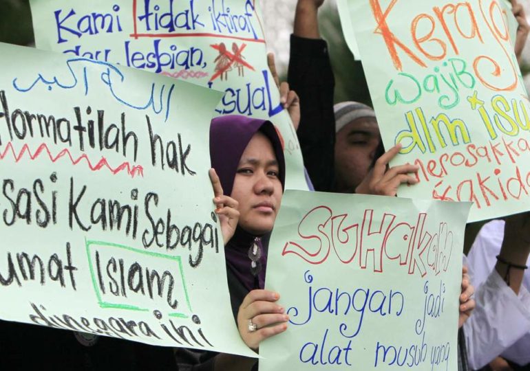 En Malaisie, deux jeunes femmes condamnées pour homosexualité reçoivent six coups de bâton et une amende