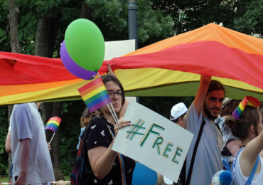 Vie de famille : La Cour constitutionnelle roumaine favorable à la reconnaissance des couples homosexuels