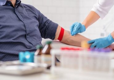 Don du sang : Santé publique France recommande l'assouplissement des règles pour les hommes bis et gays