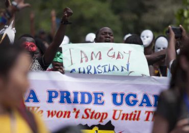 Ouganda : seize militants gays arrêtés et soumis à des tests anaux