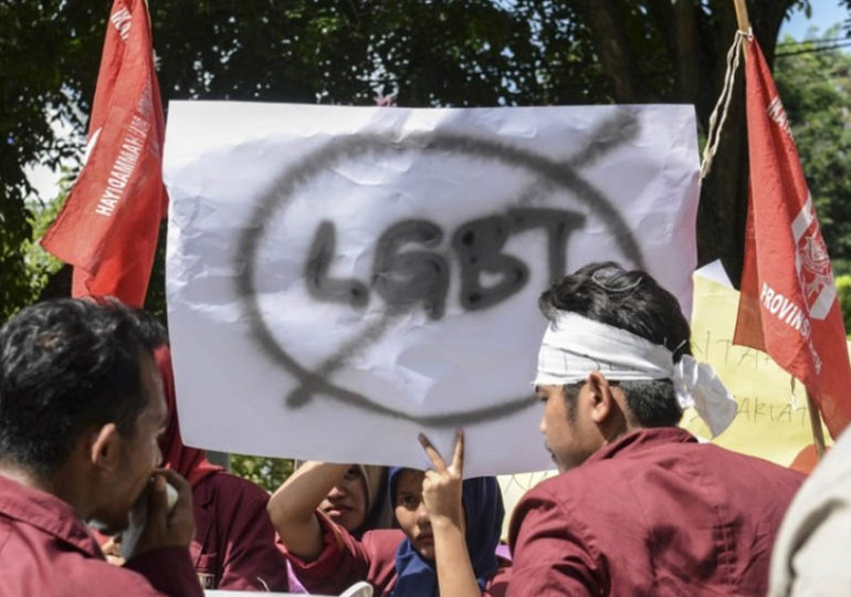 L'Indonésie prévoit de criminaliser l'homosexualité et des centres de « réhabilitation » dédiés
